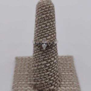 Size 6.75 Sterling Silver Marquise Cubic Zirconia Gem Ring A2121